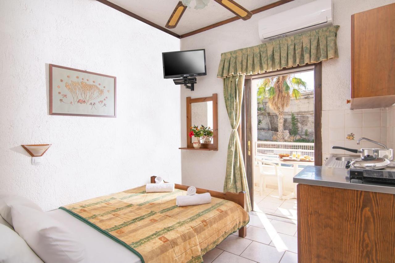 Iliostasi Beach Apartments Hersonissos  Luaran gambar