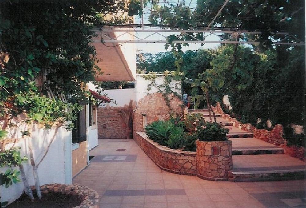 Iliostasi Beach Apartments Hersonissos  Luaran gambar